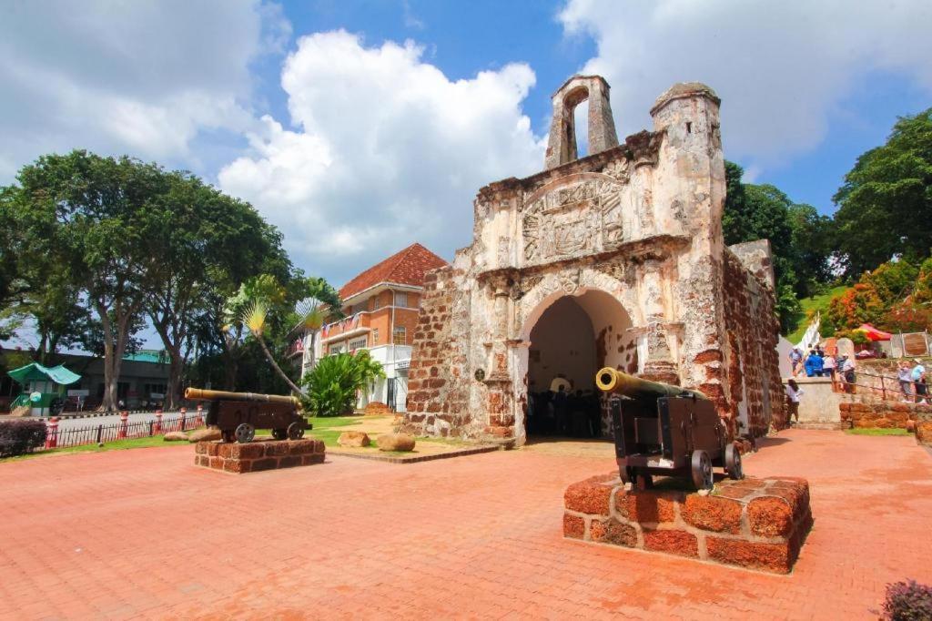 马六甲哈登广场酒店 Malacca 外观 照片 Malacca Stadthuys